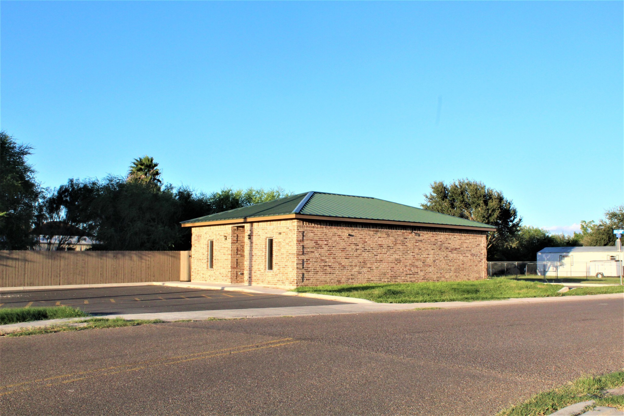 1905 Hollow Rd, Weslaco, TX for sale Primary Photo- Image 1 of 1