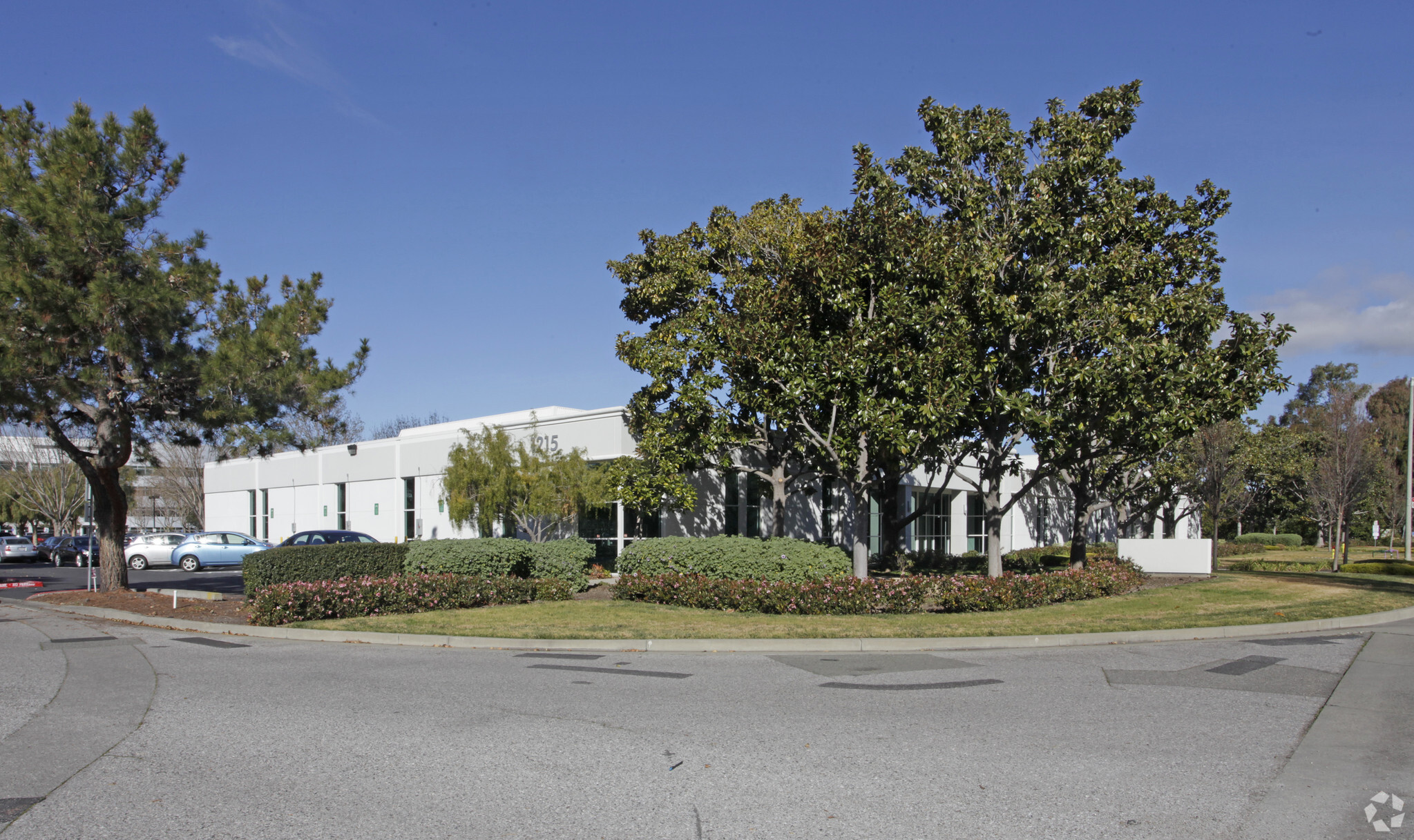 1215 Bordeaux Dr, Sunnyvale, CA for lease Building Photo- Image 1 of 6