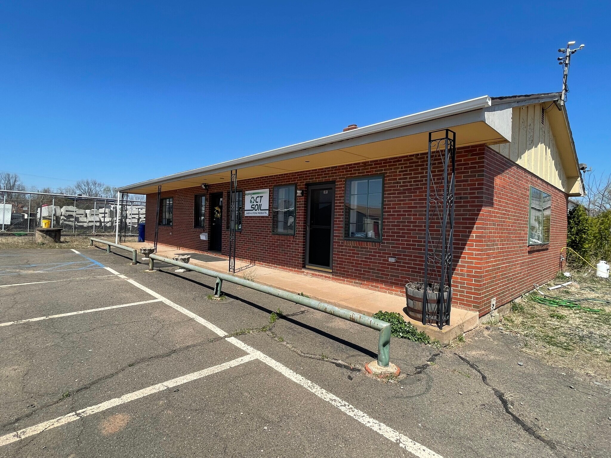 420 John Fitch Blvd, South Windsor, CT 06074 19,432 SFIndustrial