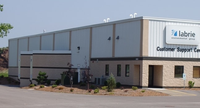 1981 W Snell Rd, Oshkosh, WI for sale - Primary Photo - Image 1 of 1