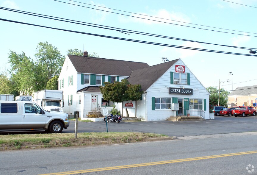 22054 Shaw Rd, Sterling, VA 20164