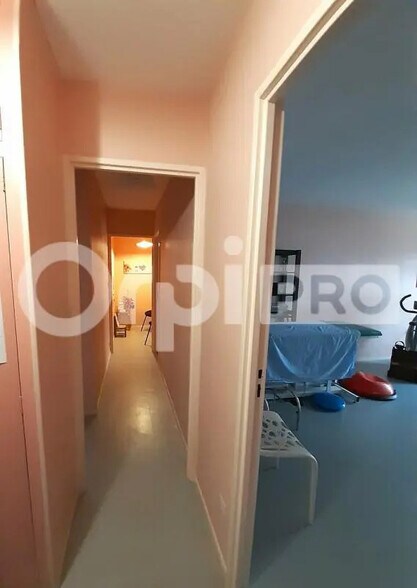 Office in Fleury-les-Aubrais for lease - Interior Photo - Image 2 of 5