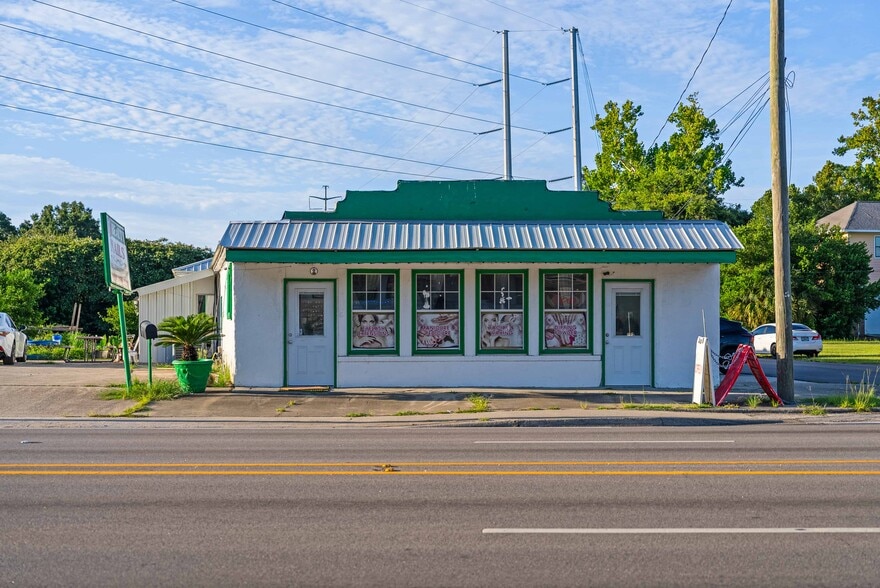 3500 Mobile Hwy, Pensacola, FL for sale - Building Photo - Image 1 of 22