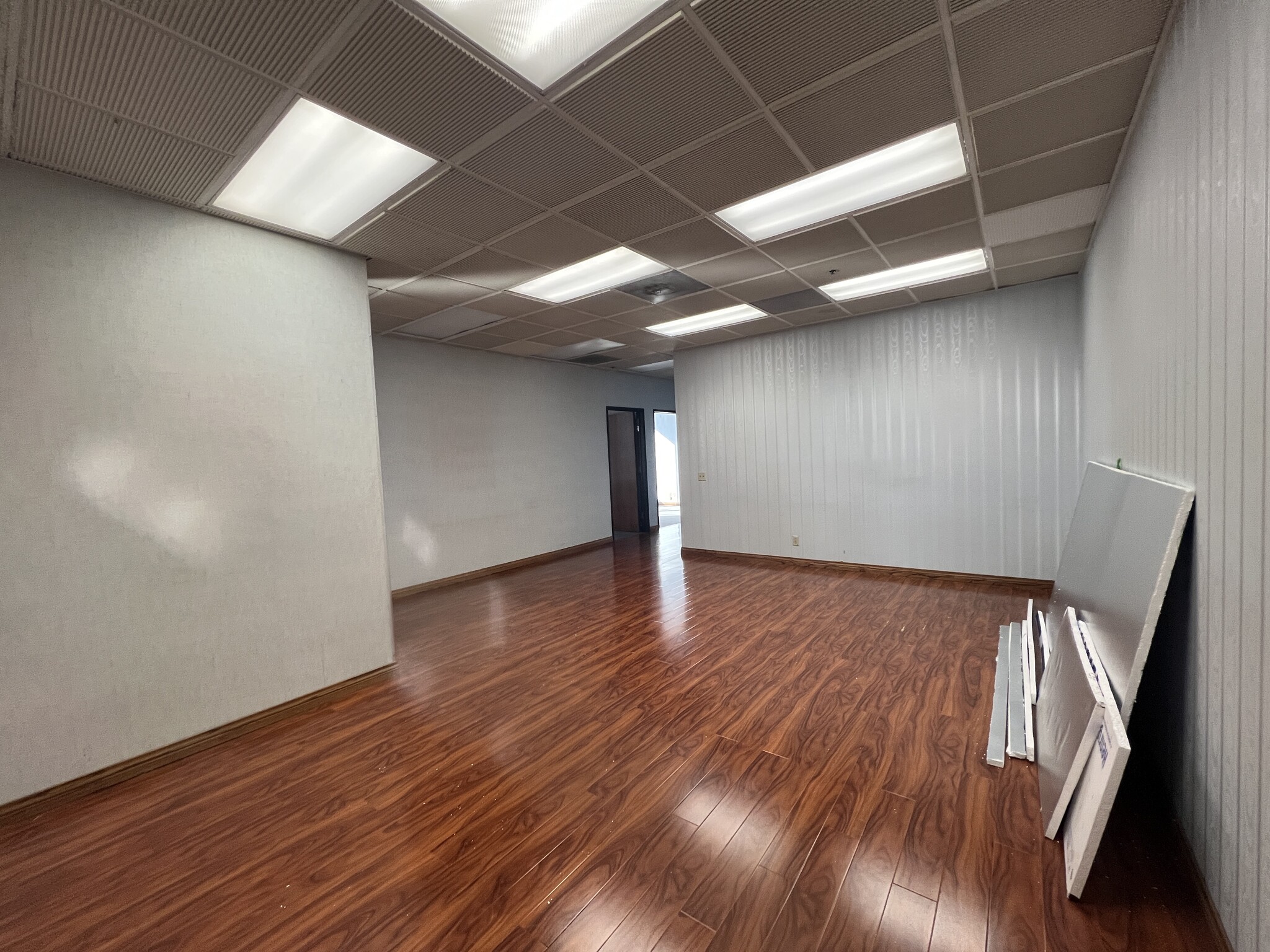 15141 Whittier Blvd, Whittier, CA for lease Interior Photo- Image 1 of 13