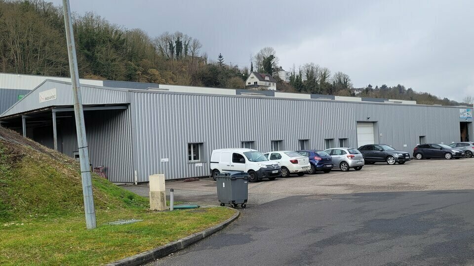 Industrial in BAPEAUME-LES-ROUEN for lease Building Photo- Image 1 of 12