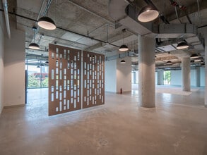 924 E 7th St, Austin, TX for lease Interior Photo- Image 1 of 15