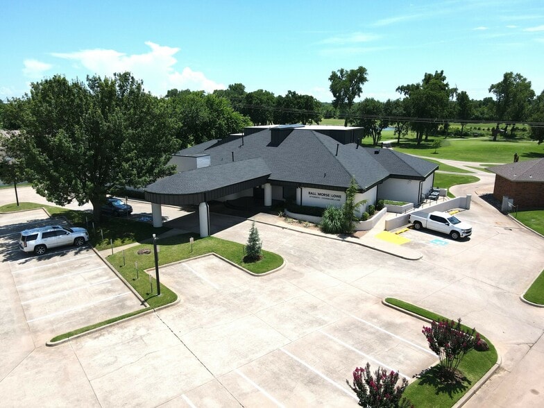 3201 S Berry Rd, Norman, OK for lease - Building Photo - Image 1 of 15
