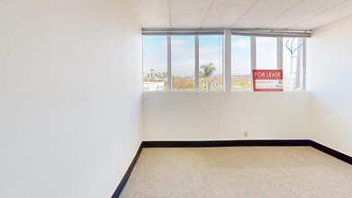 3065 Rosecrans Pl, San Diego, CA for lease Interior Photo- Image 1 of 14