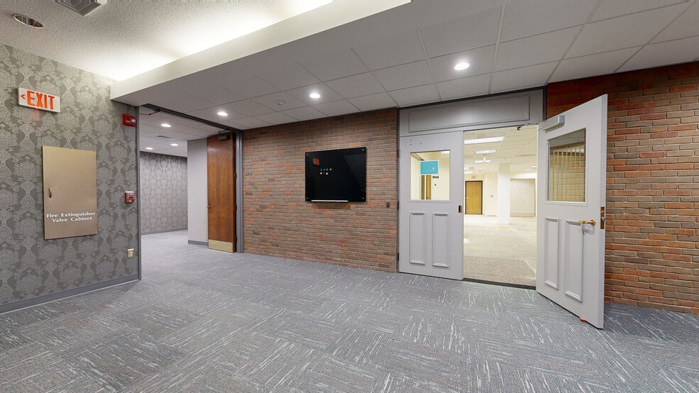 22 Waterville Rd, Avon, CT for sale - Matterport 3D Scan - Image 3 of 47