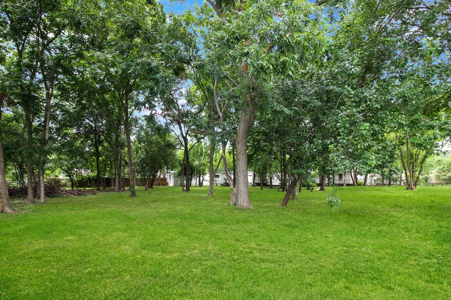 205 Reynolds Ave, League City, TX for sale - Building Photo - Image 3 of 5