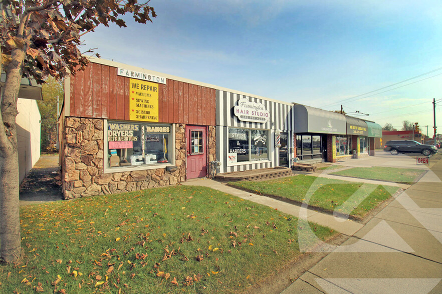 30924-30948 Grand River Ave, Farmington, MI for sale - Building Photo - Image 1 of 6