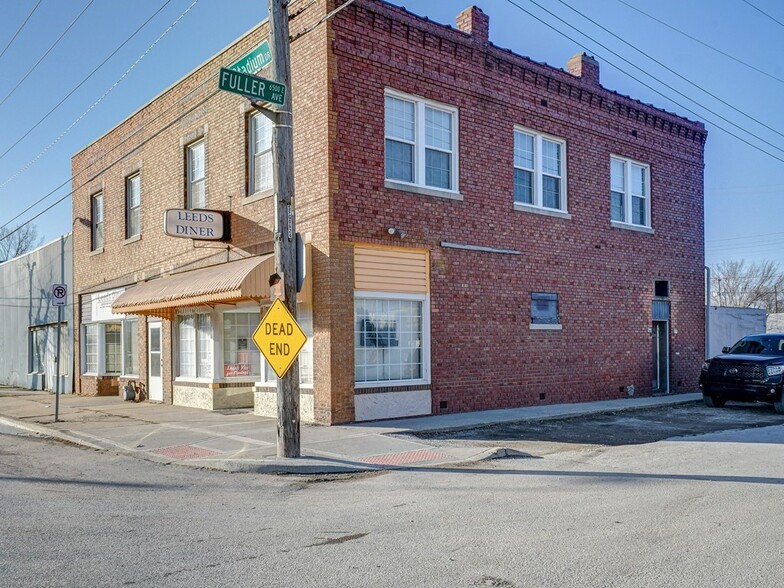 6422 Stadium Dr, Kansas City, MO for lease - Building Photo - Image 2 of 44