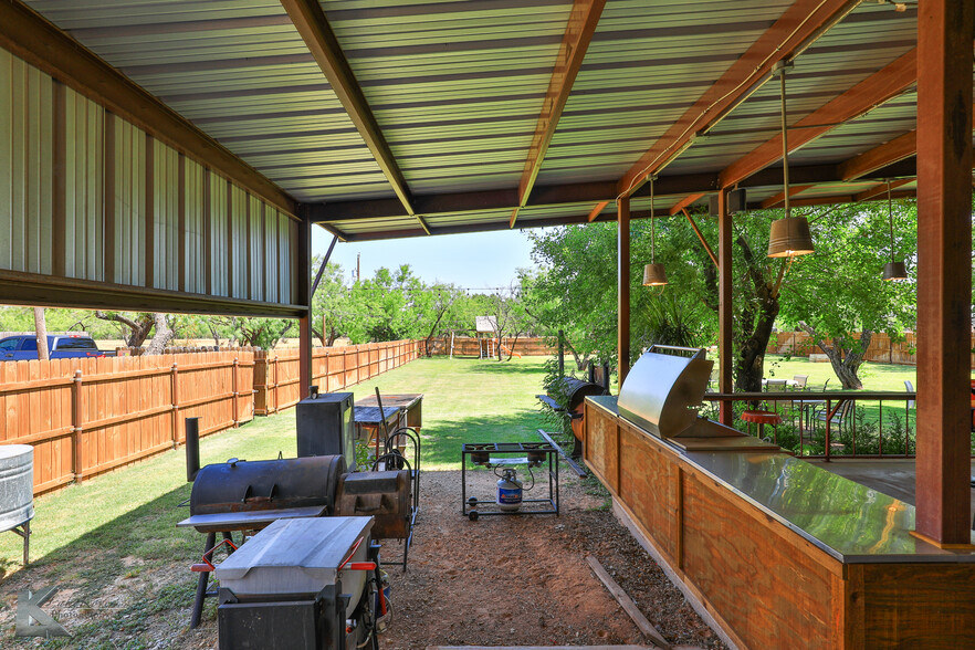 2180 Maple St, Abilene, TX for sale - Building Photo - Image 3 of 38