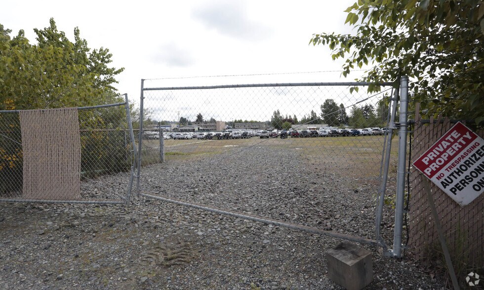 6423 NE 175th St, Kenmore, WA for lease - Building Photo - Image 2 of 9