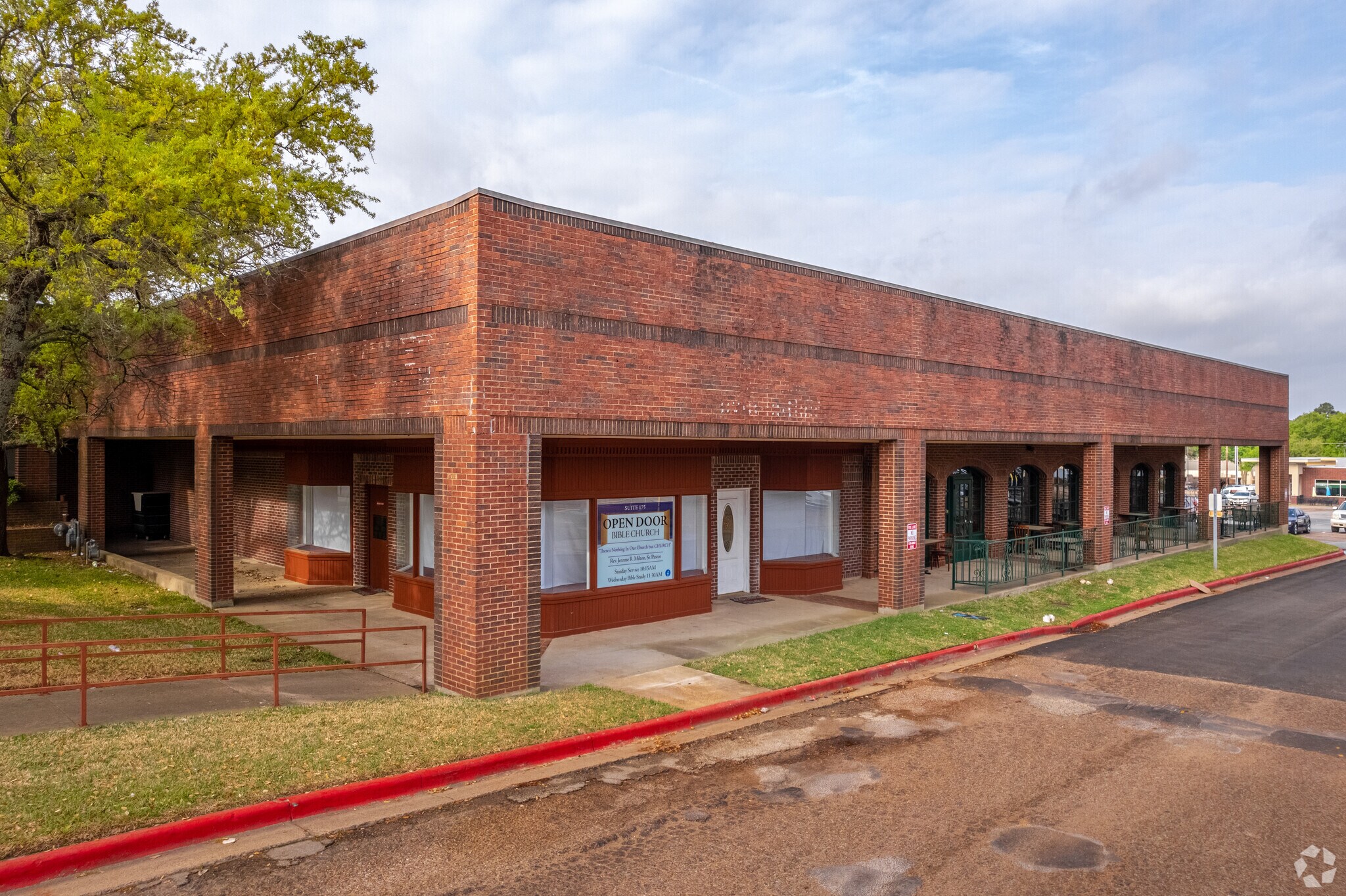 3320 Troup Hwy, Tyler, TX 75701 Southeast Crossing Shopping Center