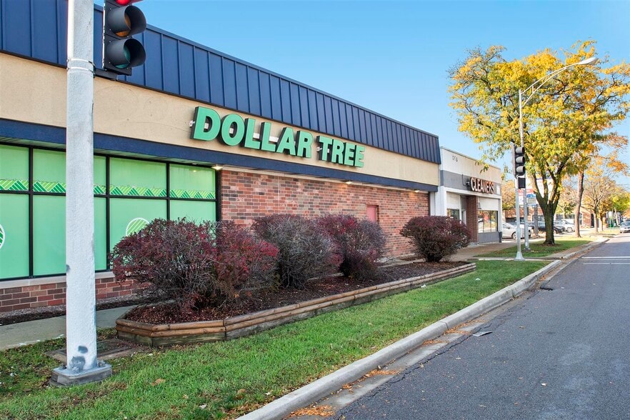 6301-6405 North Ave, Oak Park, IL for lease - Building Photo - Image 2 of 24