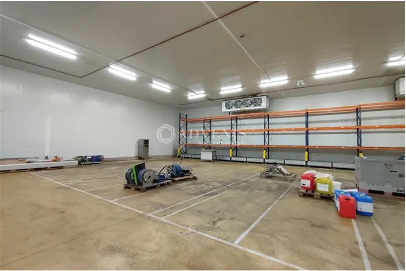 Industrial in Béziers for lease - Interior Photo - Image 2 of 7