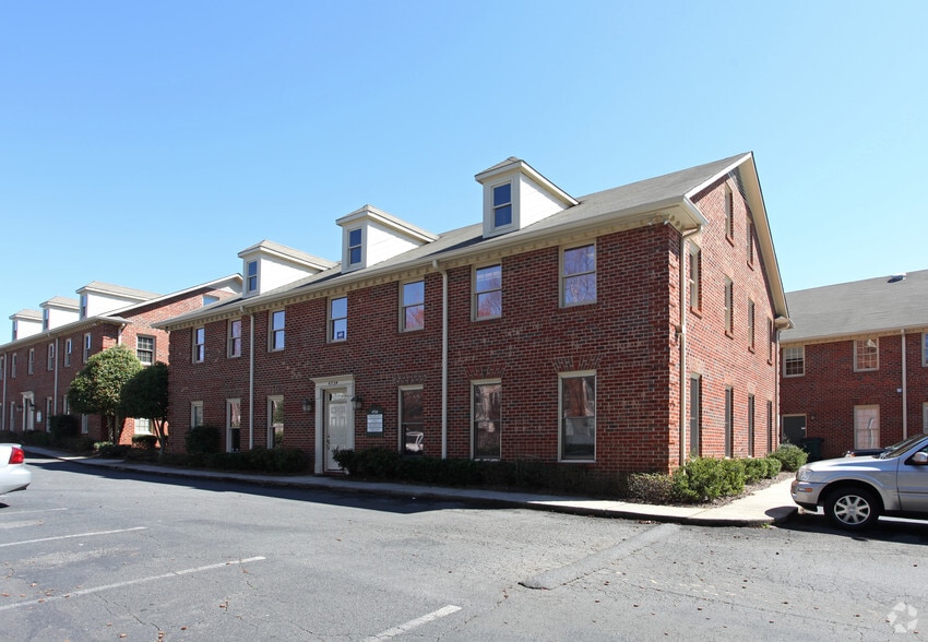 4724 Park Rd, Charlotte, NC 28209