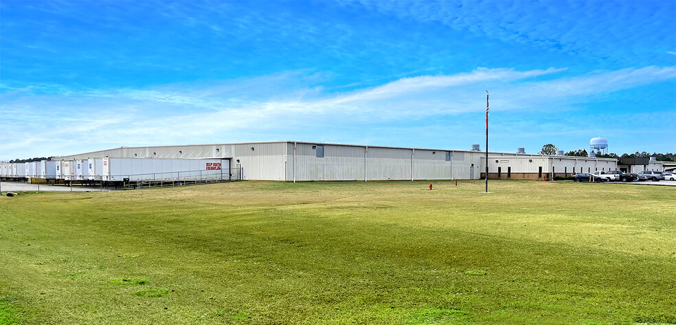 942 W Park Rd, Selma, AL for lease - Primary Photo - Image 1 of 40