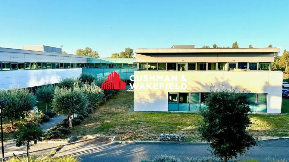 Office in Labège for lease - Building Photo - Image 3 of 10