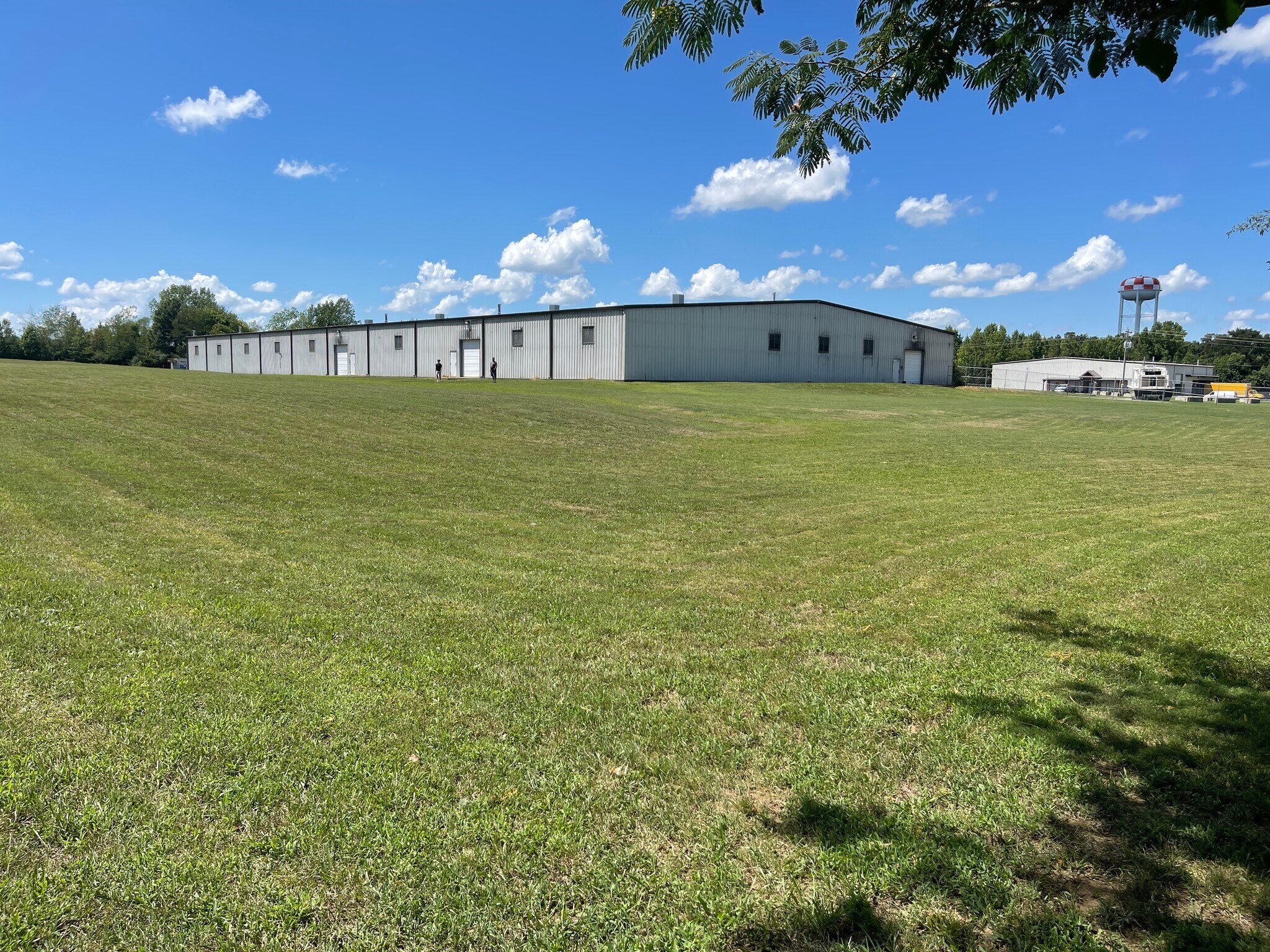 225 Industrial Rd, Savannah, TN for sale Building Photo- Image 1 of 1