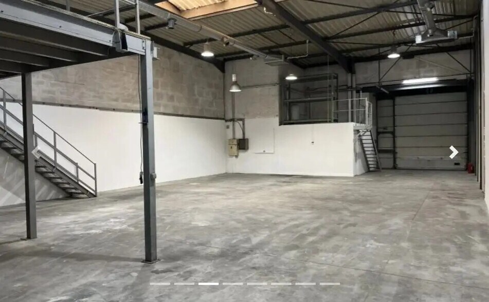 Office in Bondy for lease - Building Photo - Image 3 of 4