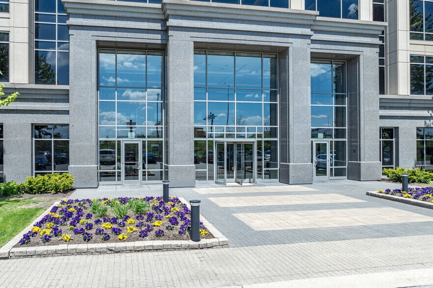 150 E Pierce Rd, Itasca, IL for lease - Building Photo - Image 3 of 5