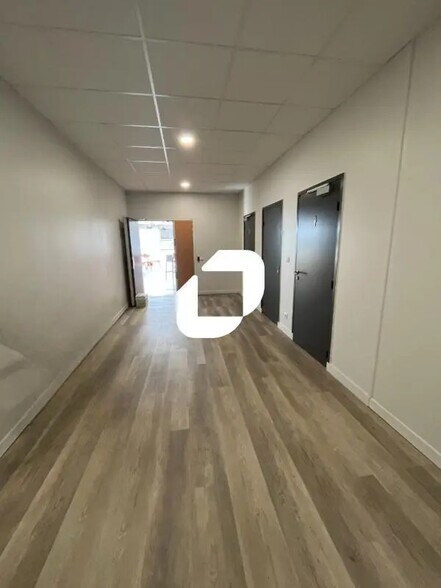 Office in VILLENEUVE-D'ASCQ for lease - Interior Photo - Image 3 of 6
