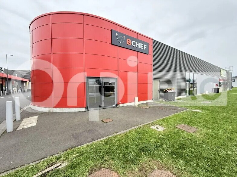 Retail in GONFREVILLE-L'ORCHER for lease - Building Photo - Image 3 of 7