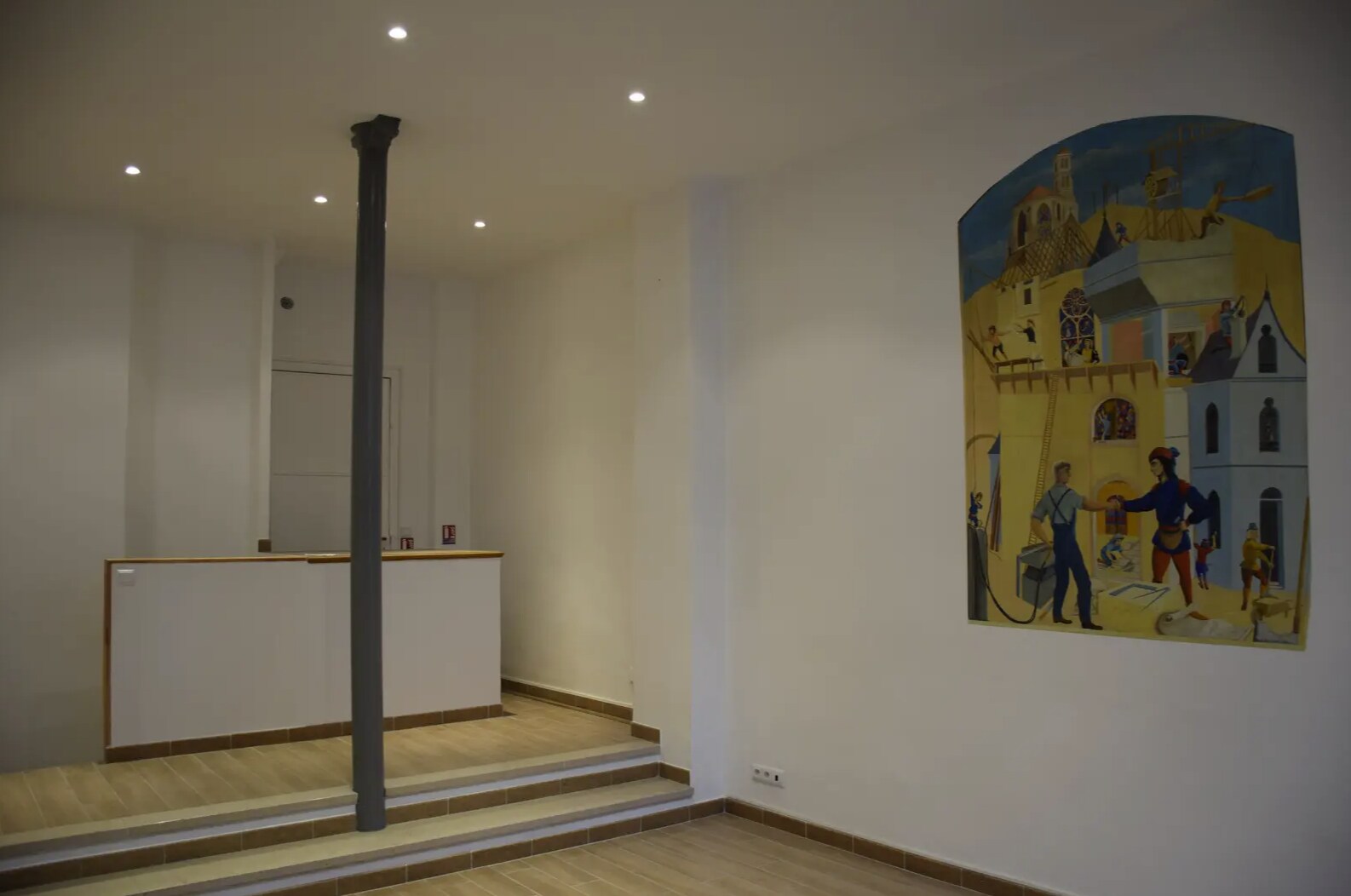 13 Rue Hermel, Paris for lease Interior Photo- Image 1 of 4