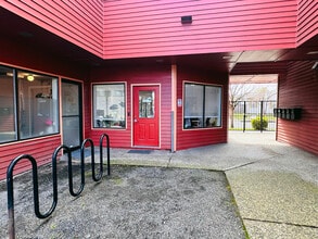 7025 N Lombard St, Portland, OR for lease Building Photo- Image 1 of 5