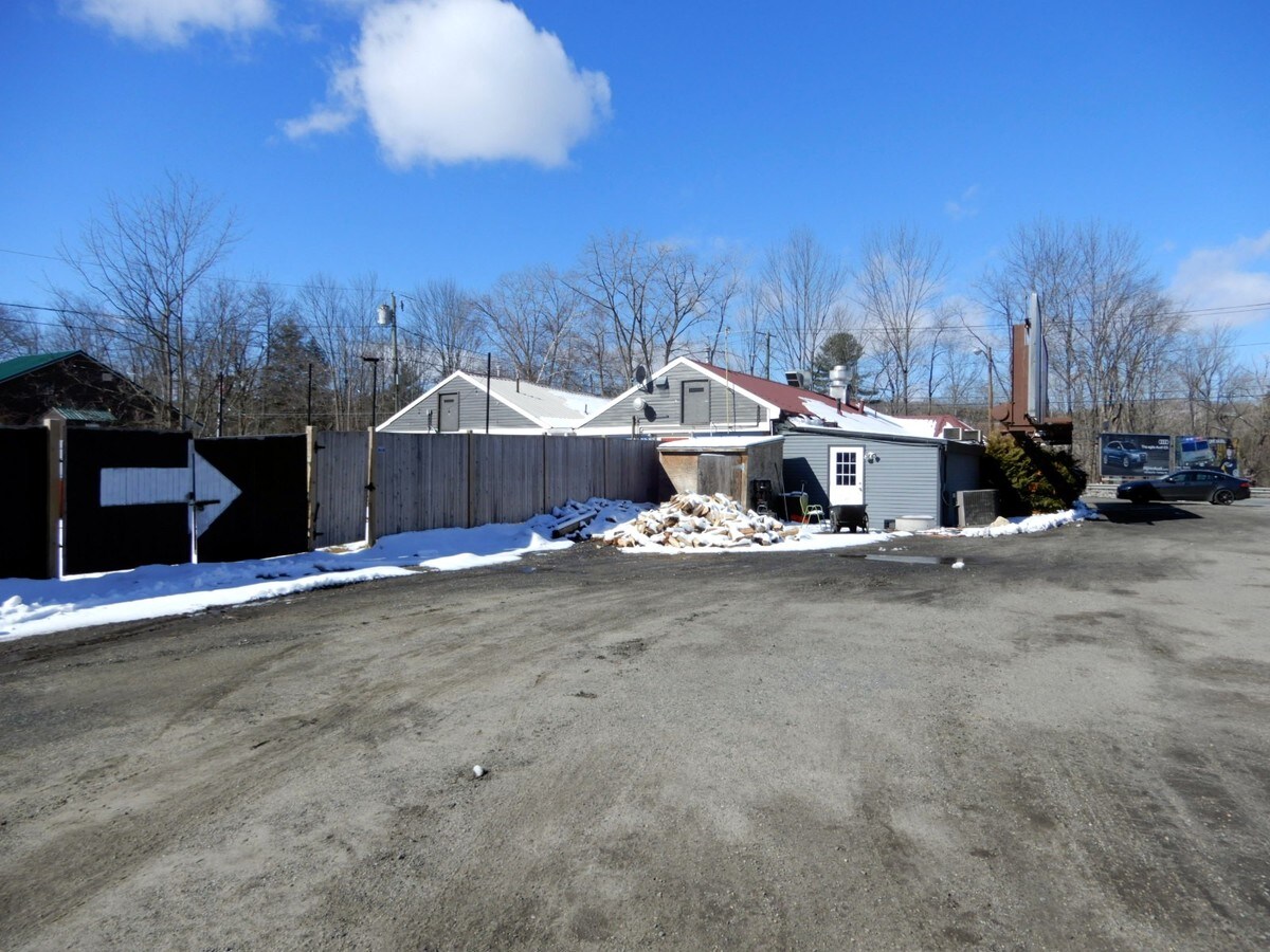 660 Cheshire Rd, Lanesboro, MA 01237