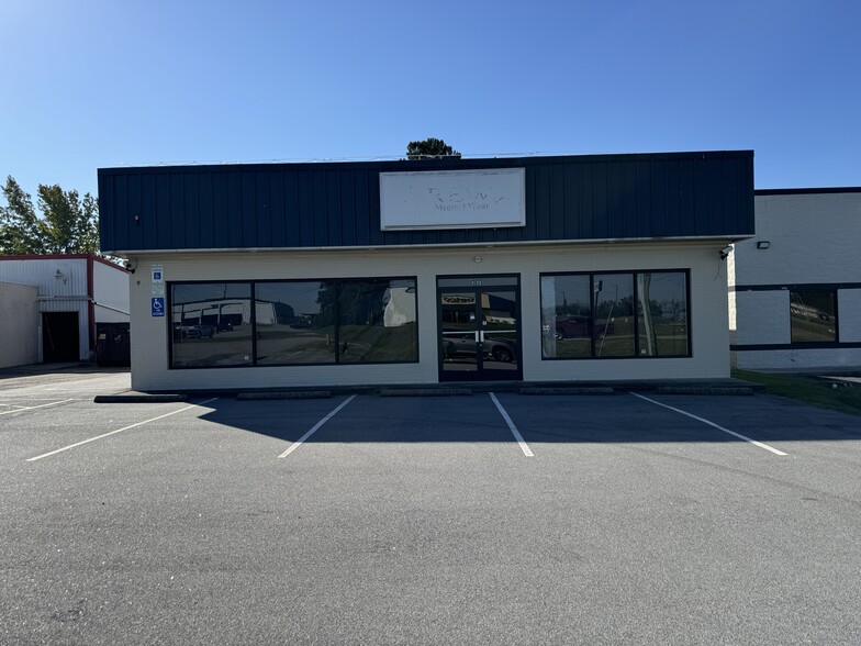 161 US 158 Hwy, Henderson, NC for lease - Building Photo - Image 1 of 10