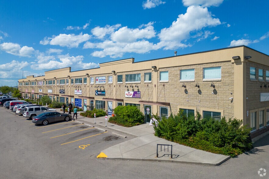 3770 Westwinds Dr NE, Calgary, AB for sale - Primary Photo - Image 1 of 1