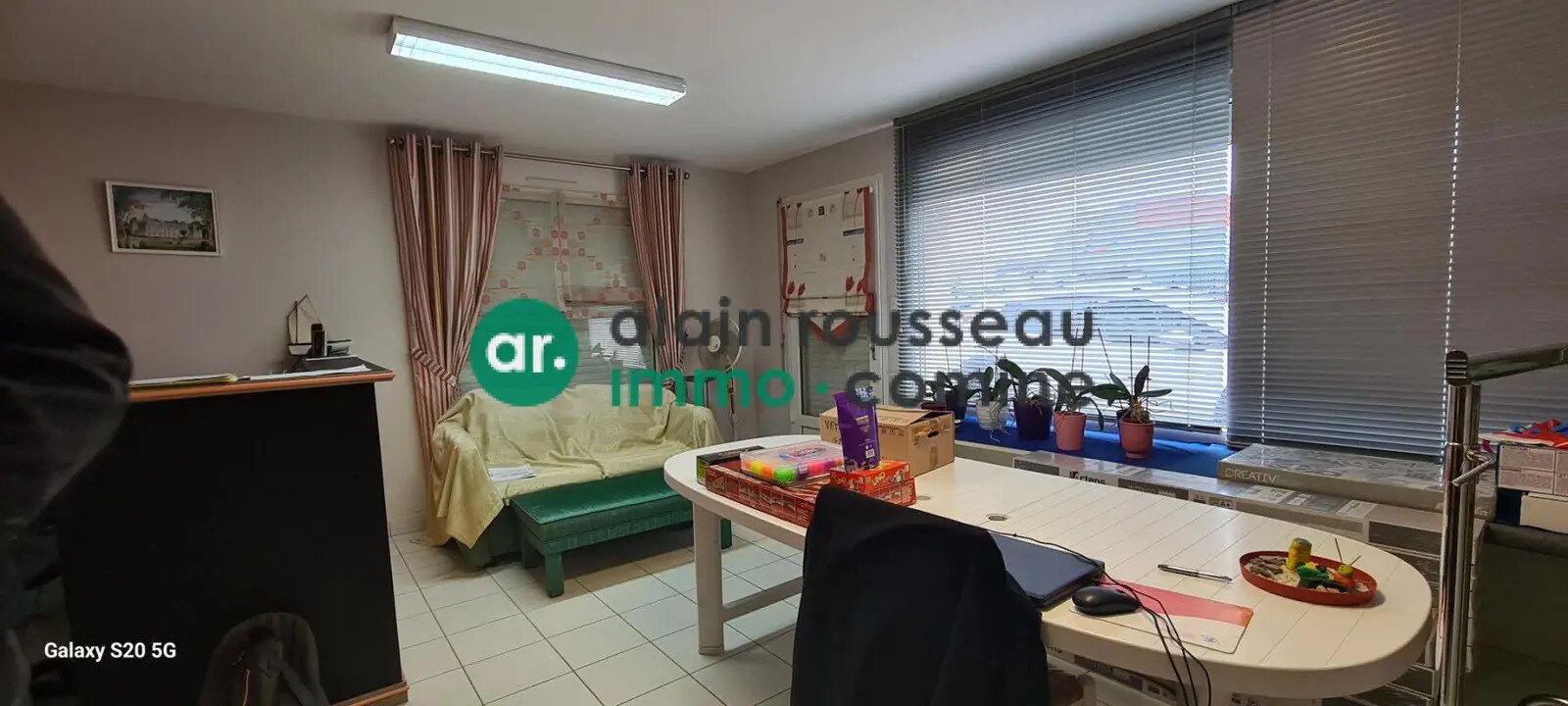 Office in Beaucouzé for sale Interior Photo- Image 1 of 4