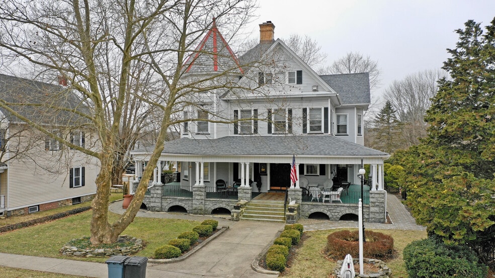 110 Main St, Stanhope, NJ 07874