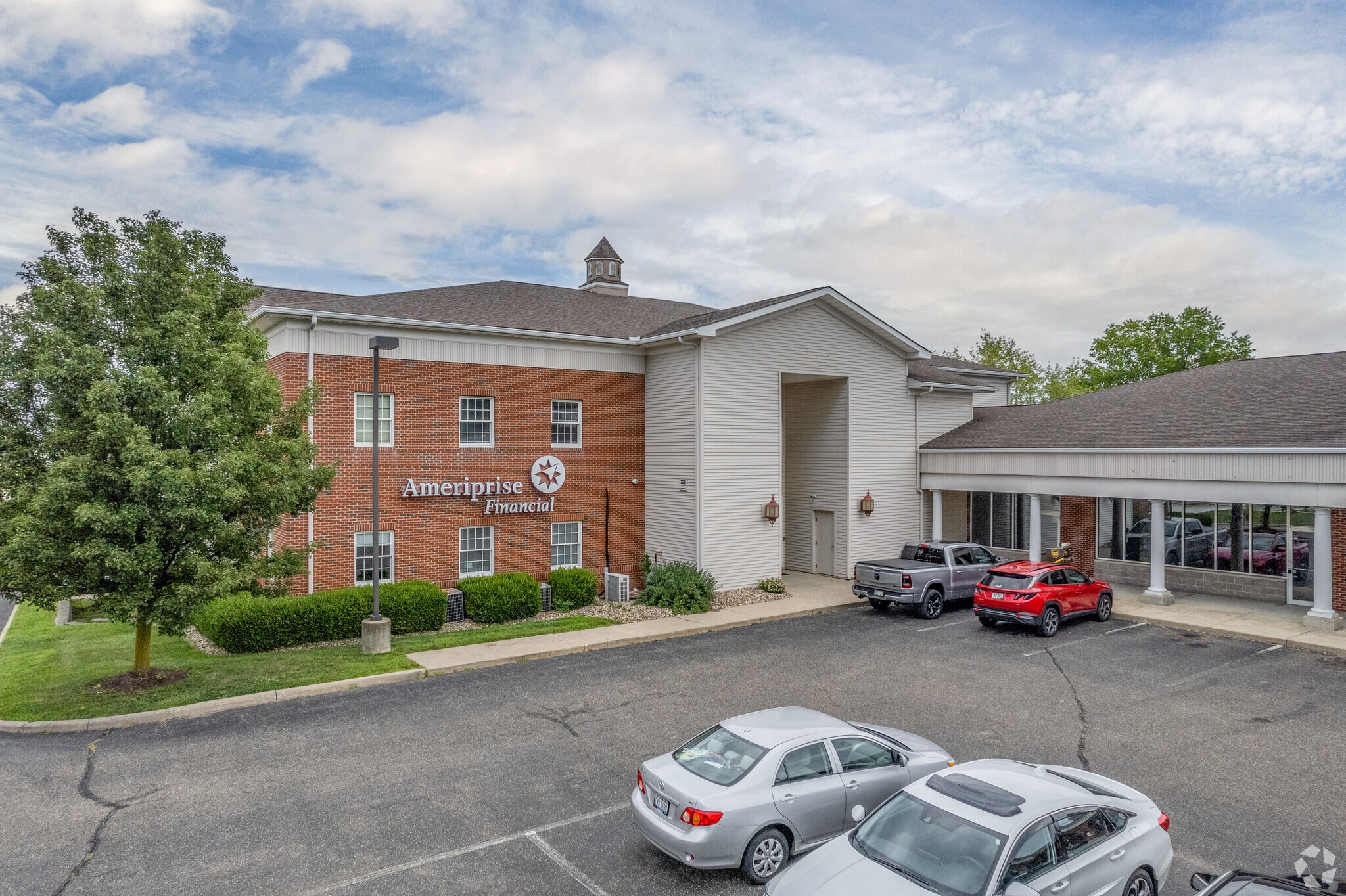 3333 Massillon Rd, Akron, OH 44312 Green Retail & Office Center