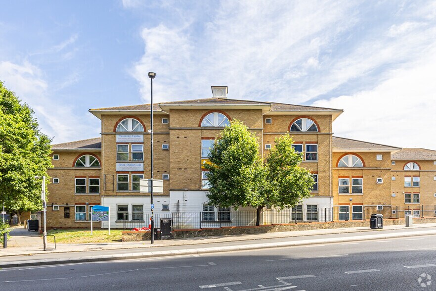 12 Clarence Rd, London for sale - Primary Photo - Image 1 of 1