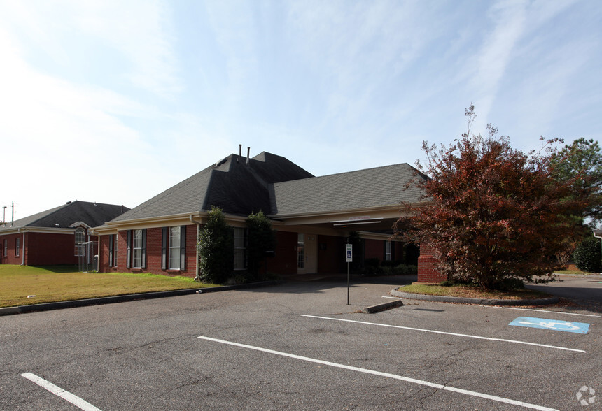 6616 Kirby Center Cv, Memphis, TN for sale - Building Photo - Image 2 of 2