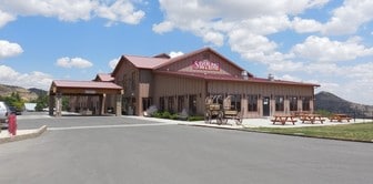 Silverland Inn & Suites - Motel