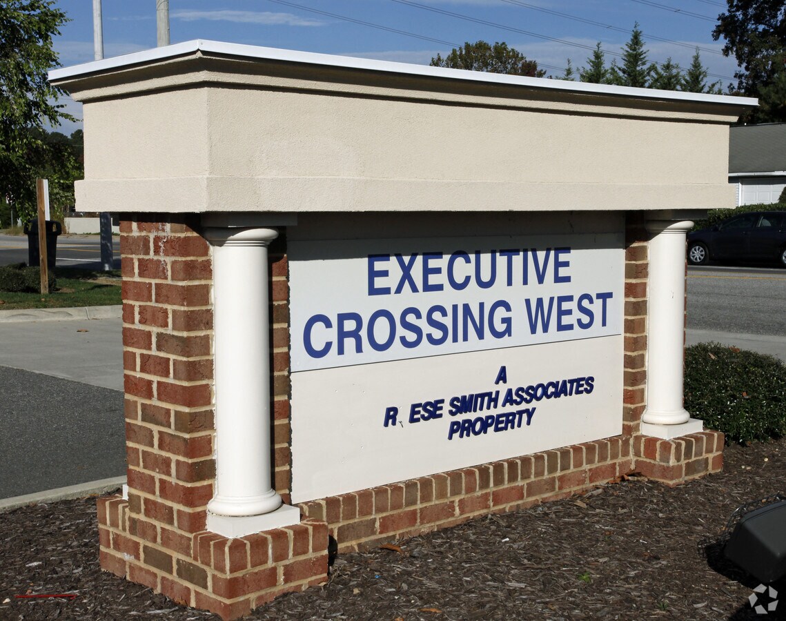 15011521 Hardy Cash Dr, Hampton, VA 23666 Executive Crossing West