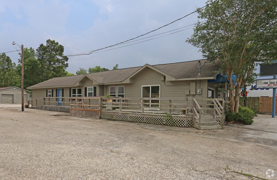 22616 Loop 494 N, Kingwood, TX 77339