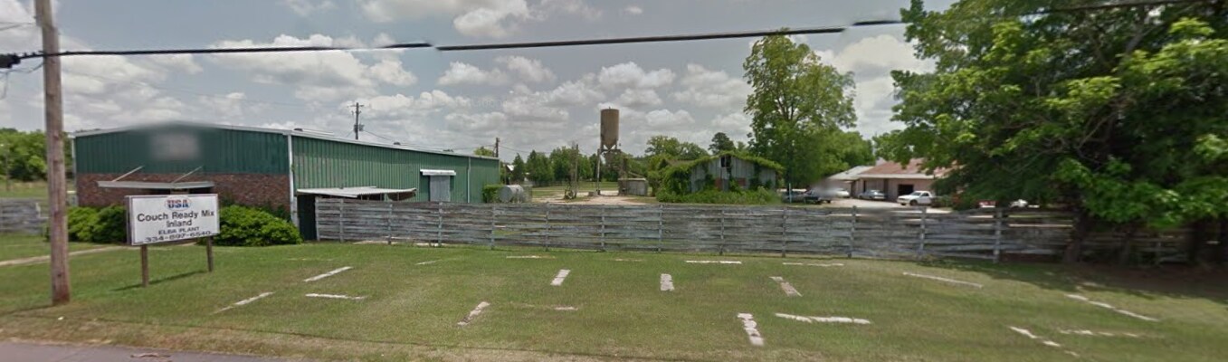 305 Reese Ave, Elba, AL for sale Primary Photo- Image 1 of 1