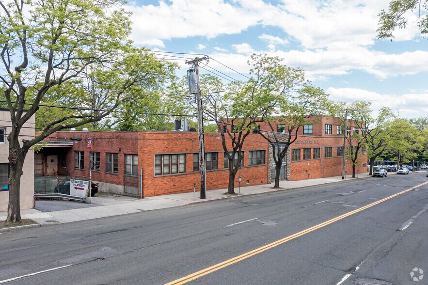 949-955 Yonkers Ave, Yonkers, NY for sale - Building Photo - Image 1 of 1