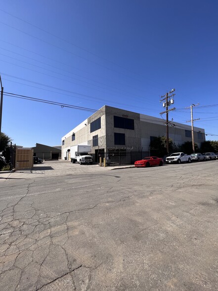 2300 E Curry St, Long Beach, CA for sale - Building Photo - Image 1 of 1