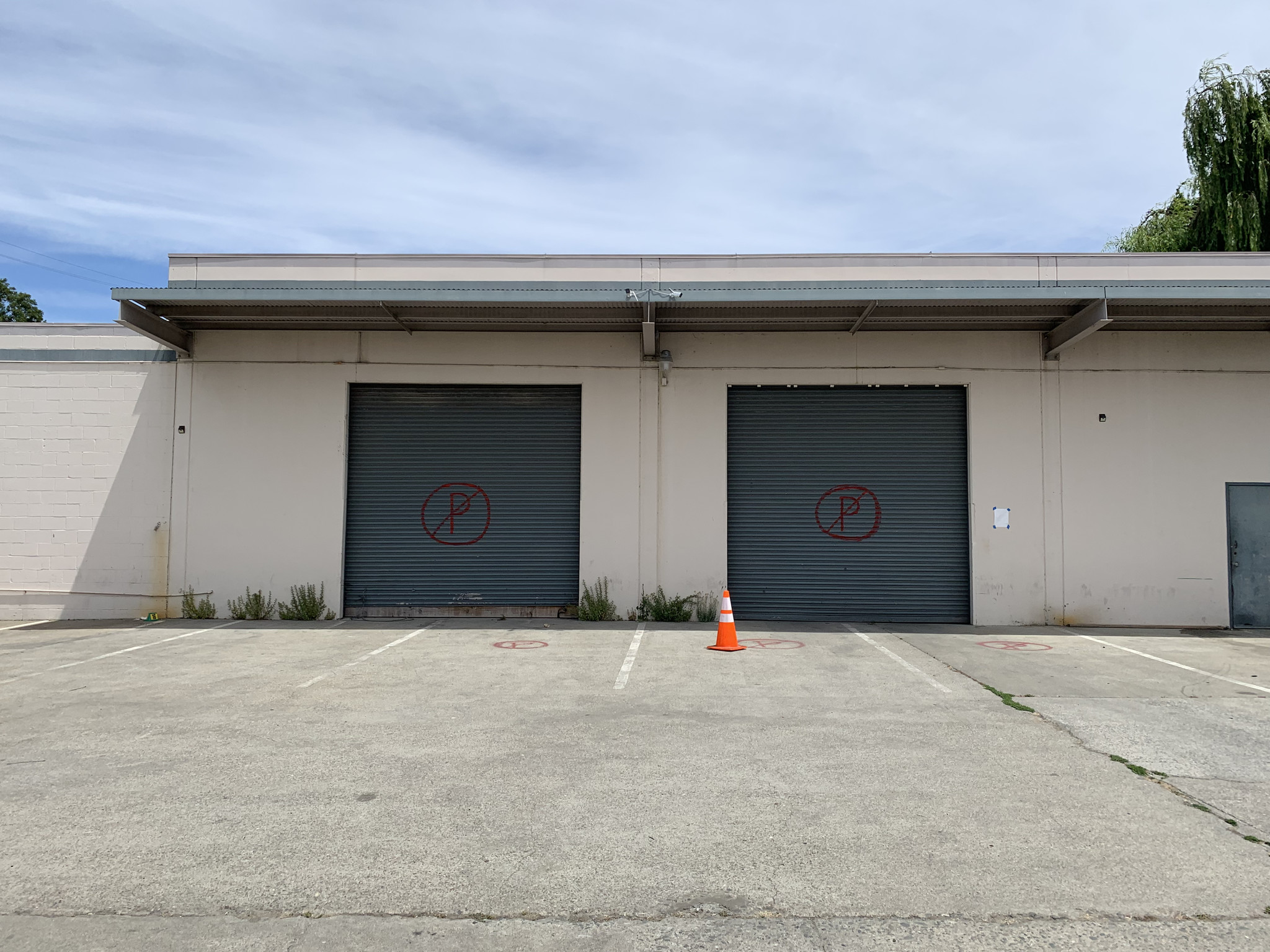 2400 Filbert St, Oakland, CA for lease Building Photo- Image 1 of 12