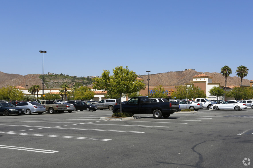 31700 Grape St, Lake Elsinore, CA for lease - Building Photo - Image 3 of 4