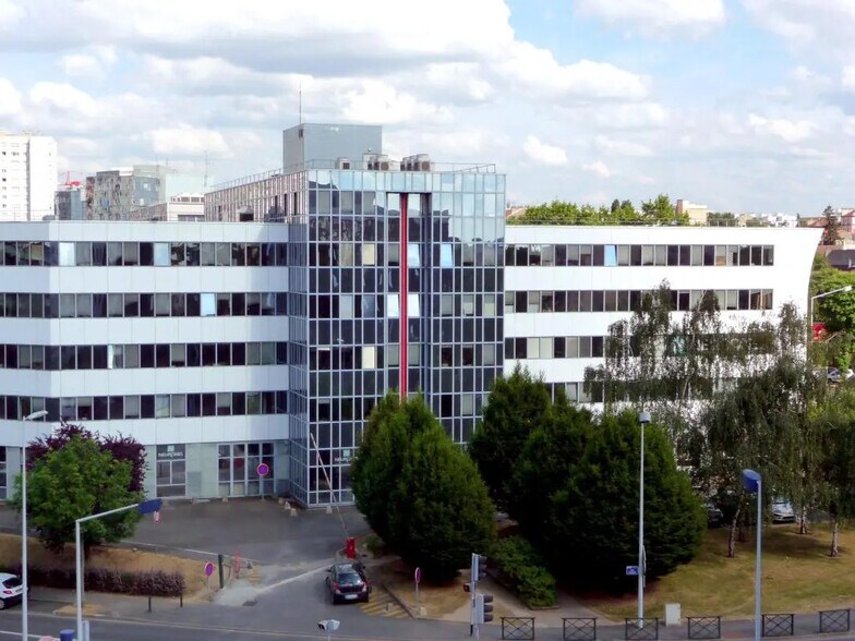 205 Avenue Georges Clemenceau, Nanterre for lease - Building Photo - Image 2 of 4