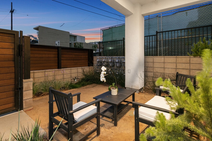 2015 Albatross St, San Diego, CA for sale - Building Photo - Image 2 of 14