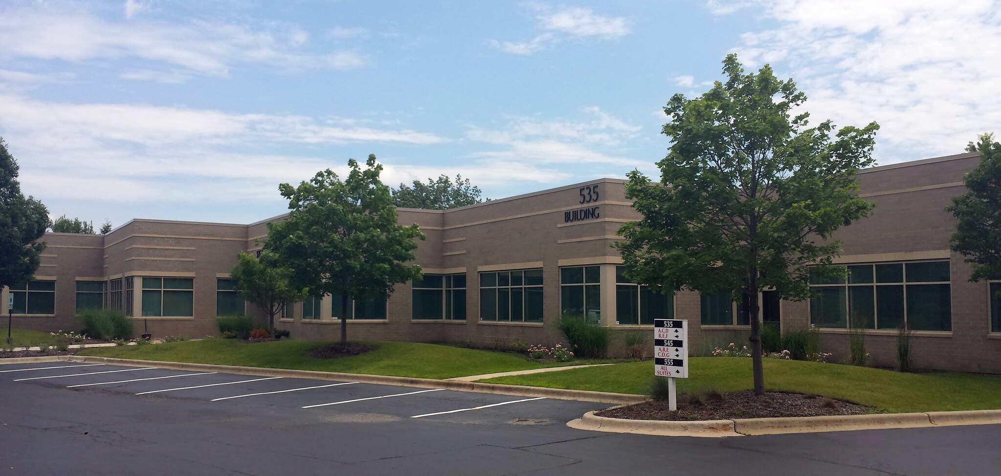 535-845 Plainfield Rd, Willowbrook, IL for lease Building Photo- Image 1 of 7